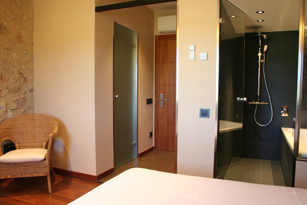 Hotel Mas Oliveres Pla de Palau Llers Habitación foto